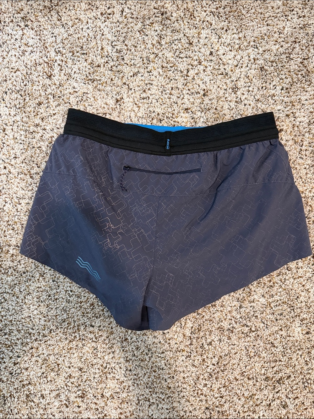 Janji grey Men's running Shorts. Size Small - Picture 4 of 6